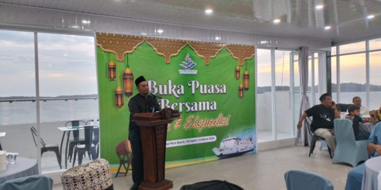 Buka puasa bersama PT Dharma Lautan Utama Parepare dengan agen dan ekspedisi