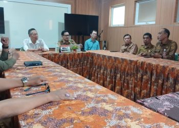 Kunjungan Sekda Parepare Amarun Agung Hamka ke RS Fatima membahas isu larangan hijab tenaga kerja perempuan