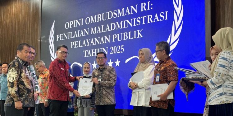 Pelayanan Publik Parepare Penyerahan Opini Ombudsman RI kepada Pemkot Parepare