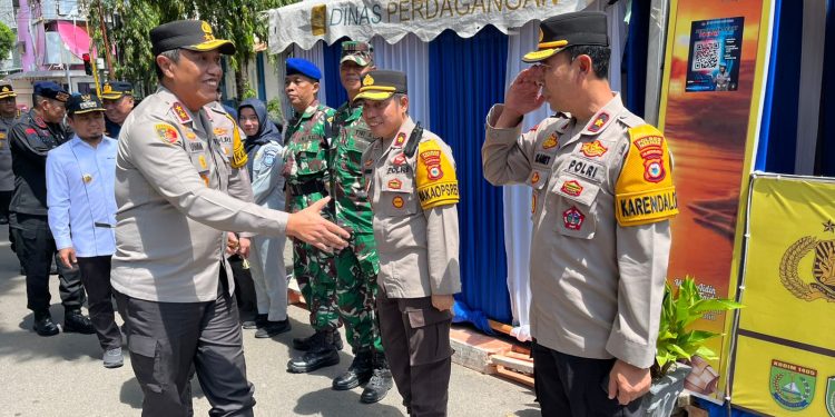 Kapolda Sulsel tinjau Pos Pelayanan di Pelabuhan Parepare
