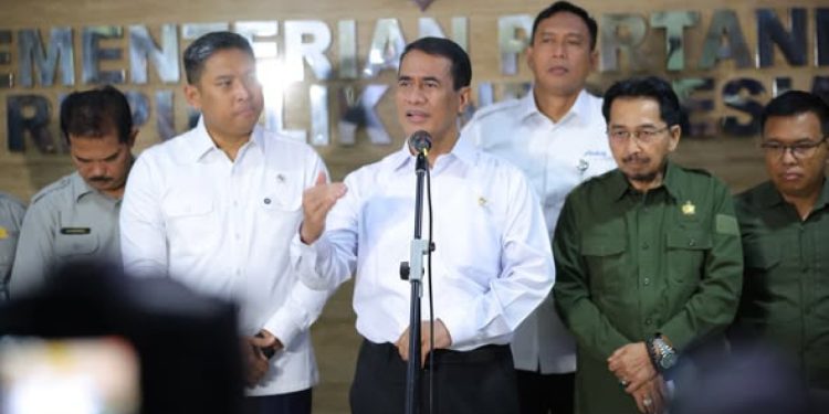 Menteri Pertanian Andi Amran Sulaiman konferensi pers soal stok pangan nasional