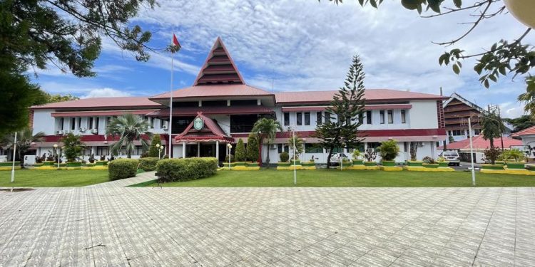 Tasming Hamid beri sanksi pejabat Pemkot Parepare 2026