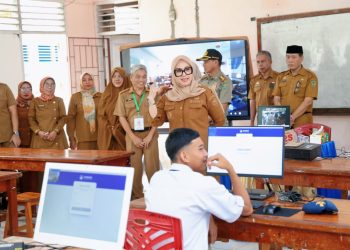Bupati Barru pantau ujian sekolah di SMP Negeri Barru