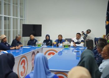 Tasming Hamid saat konferensi pers di Kantor NasDem Parepare