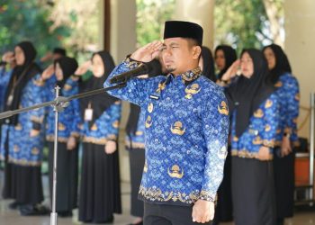 Tasming Hamid pimpin upacara HKN di Lapangan Binalipu Parepare