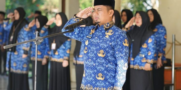 Tasming Hamid pimpin upacara HKN di Lapangan Binalipu Parepare