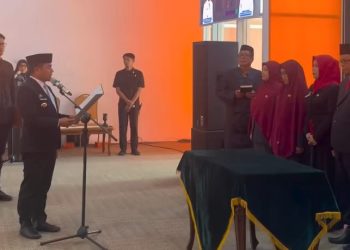 Tasming Hamid lantik direktur PAM Tirta Karajae