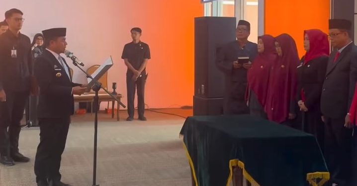 Tasming Hamid lantik direktur PAM Tirta Karajae