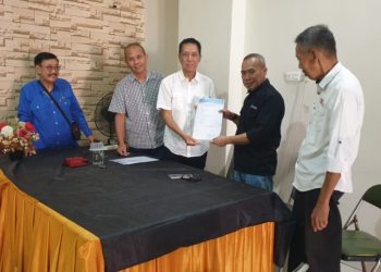 Suardi Thahir saat mendaftar calon Ketua PWI Sulsel periode 2026-2031 di Makassar