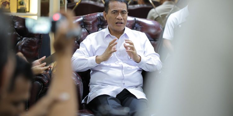 Mentan Amran cabut izin distributor pupuk subsidi bermasalah