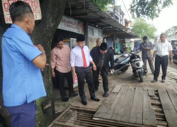 Tasming Hamid meninjau kerja bakti Gerakan Indonesia Asri di Parepare
