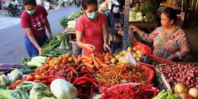 Aktivitas masyarakat di pasar tradisional Kota Parepare saat inflasi terkendali
