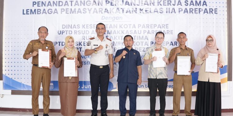 Tasming Hamid menghadiri penandatanganan kerja sama layanan kesehatan Lapas Parepare.