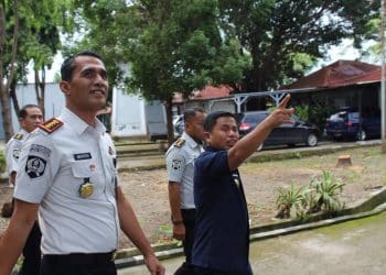 Wali Kota Parepare Tasming Hamid meninjau greenhouse hidroponik di Lapas Kelas IIA Parepare