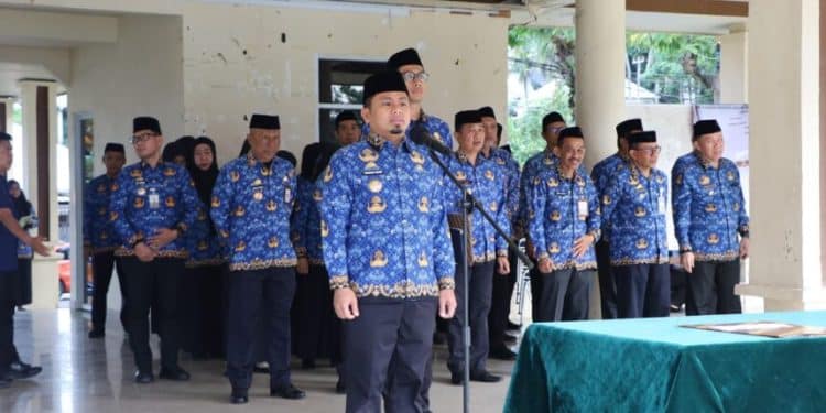 Wali Kota Parepare Tasming Hamid Perketat Disiplin ASN saat memimpin Upacara Hari Kesadaran Nasional di Lapangan Binalipu.