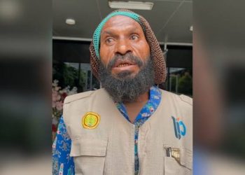 Petani Papua mendukung program pertanian Kementan melalui pengembangan sawah dan bantuan alsintan.