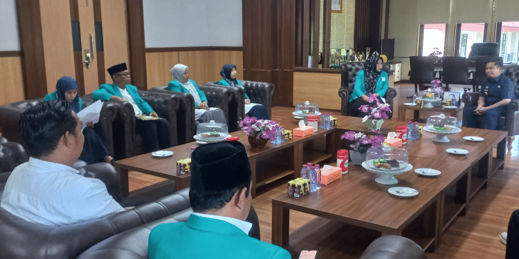 Rektor IAIN Parepare Prof Darmawati bertemu Wali Kota Parepare Tasming Hamid