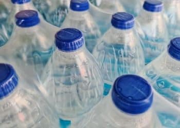 SNI Wajib AMDK mulai berlaku Oktober 2026 untuk meningkatkan mutu dan keamanan produk air minum dalam kemasan
