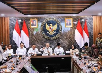 Menteri Koordinator Bidang Pangan Zulkifli Hasan menjelaskan pembengkakan Insentif SPPG dapur MBG.