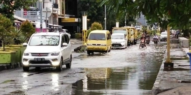 Transportasi Kota Parepare melalui jalur darat dan Pelabuhan Nusantara