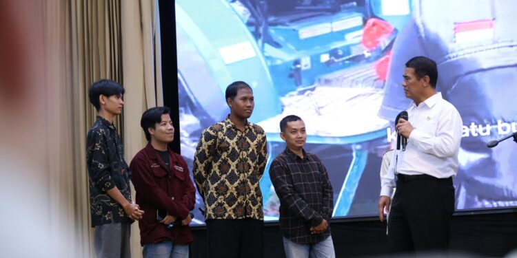 Mentan Amran memberikan motivasi kepada Pengusaha Tani Indonesia tentang pentingnya berani menghadapi risiko usaha.