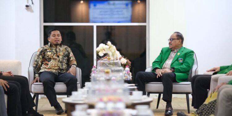 UMI dan Pemkot Parepare menandatangani kerja sama pengembangan SDM melalui Tridharma Perguruan Tinggi.