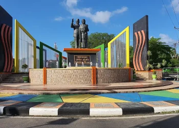 Wisata Kota Parepare dengan panorama Teluk Parepare dan berbagai destinasi unggulan