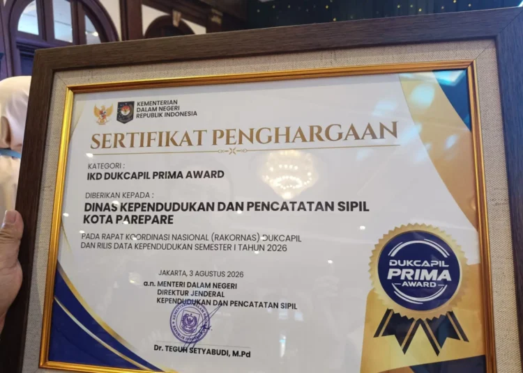 IKD Parepare meraih Disdukcapil Prima Award 2026