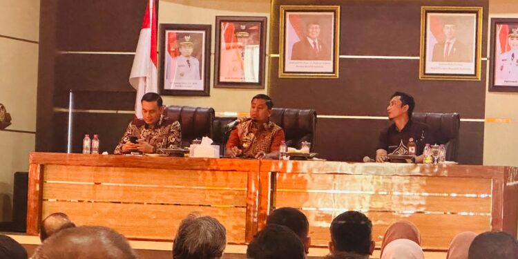 Pemerintahan bersih Parepare ditegaskan Tasming Hamid dalam rapat koordinasi Pemkot Parepare