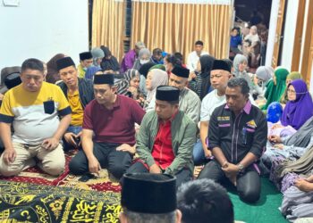 Wali Kota Parepare Tasming Hamid melayat ke rumah duka ayahanda Wakil Wali Kota Parepare Hermanto.