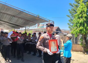 Upacara persemayaman Polri Parepare untuk menghormati Ipda (Purn) Muhammad Basir