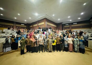 Plt Kadisdikbud Parepare Adriani Idrus saat memimpin rapat koordinasi pendidikan
