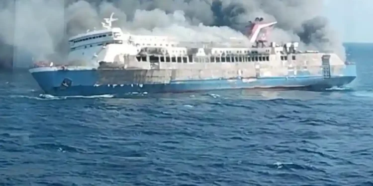 Kebakaran KMP Mutiara Sentosa 2 di perairan Sumenep