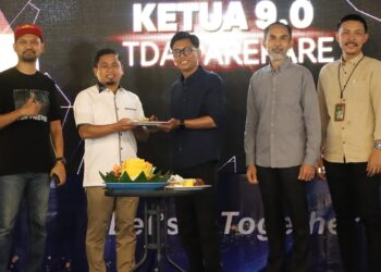 Wali Kota Tasming Hamid menghadiri Gala Dinner TDA Parepare satu dekade.