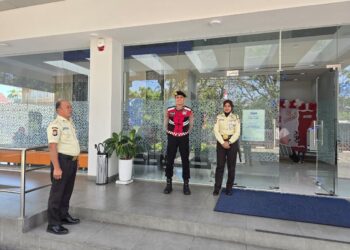 Pengamanan objek vital Parepare di Kantor Kas Bank BNI oleh personel Pam Obvit Polres Parepare