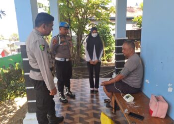 Home visit Polres Parepare oleh Sie Dokkes untuk anggota Polri yang sedang sakit