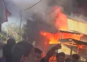 Kebakaran di Parepare menghanguskan dua rumah di Gang Baronang