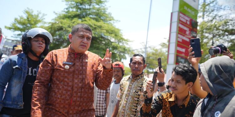 Sekolah daring Makassar untuk siswa PAUD hingga SMP di tengah antrean BBM