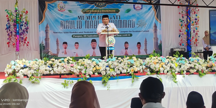 Maulid Nabi SMKN 2 Parepare di halaman sekolah