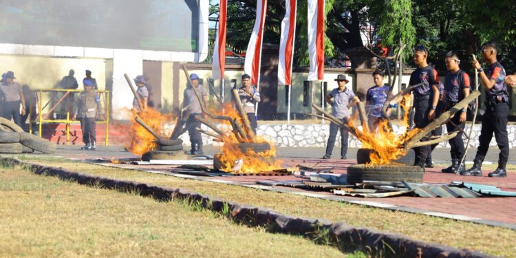 Skill Challenge Pemadam Karhutla Polda Sulsel menguji keterampilan personel