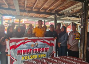 Jumat Curhat Polsek Kawasan Pelabuhan Parepare bersama warga Kampung Pisang