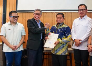 Tasming Hamid pengawasan aset daerah bersama Wamendagri dan Komisi II DPR RI di Makassar